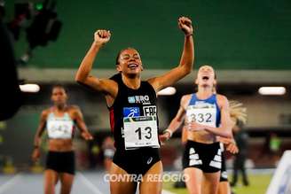 Núbia na final dos 10000m do Troféu Brasil (Foto: Fernanda Paradizo)