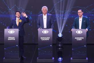 Os candidatos a presidência, Ronaldo Caiado (PSD), Renan Santos (Missão) e Augusto Cury (Avante) participam do primeiro debate presidencial das eleições de 2026