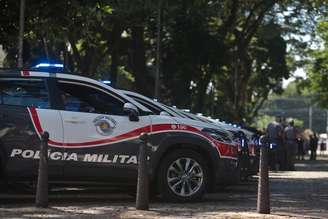 Dois PMs foram presos suspeitos de roubar e estuprar adolescente, em São Paulo.