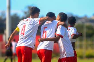 Jogadores do time sub-15 do Red Bull Bragantino. 