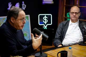 Debate reuniu Eduardo Giannetti (E) e Samuel Pessôa