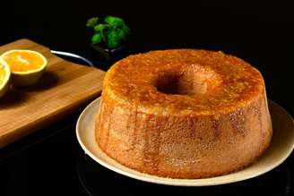 Bolo de laranja sem glúten e sem açúcar.