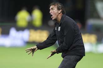 Cuca, treinador do Santos 