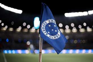 Bandeirinha de escanteio do Cruzeiro