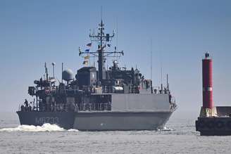 Navio estoniano durante exercícios militares da Otan no Mar Báltico