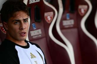 Jogador da Juventus fraturou metatarso do pé esquerdo na estreia da Série A