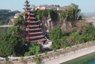Um complexo arquitetônico e histórico localizado às margens do Rio Yangtzé, na China, guarda segredos e atrai visitantes do mundo todo.