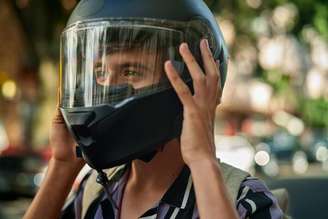 As novas funcionalidades foram desenvolvidas para ampliar a segurança nos deslocamentos de moto