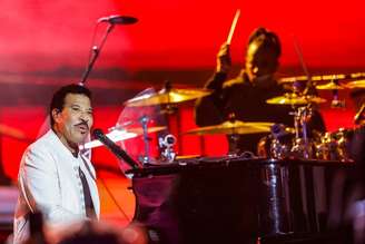 Apresentação do cantor Lionel Richie no palco The One durante o festival The Town, no autódromo de Interlagos, em São Paulo