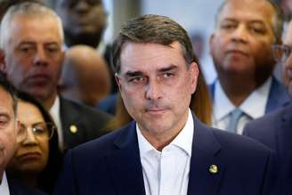 Financiamento de Daniel Vorcaro ao filme 'Dark Horse' é maior do que Flávio Bolsonaro havia admitido, mostra revista 'piauí'