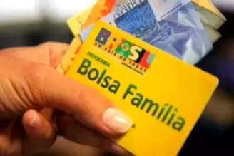 Bolsa Família, Pé-de-Meia e Auxílio Gás ficarão sem reajuste no próximo ano