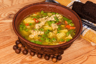 Sopa de frango com legumes