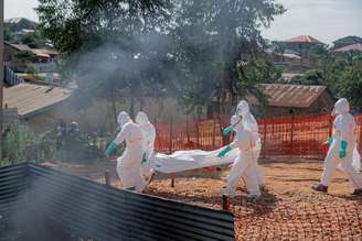 De acordo com o governo congolês, foram registrados 6186 casos confirmados e 3007 mortes desde que o surto foi declarado, em meados de maio