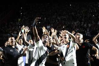 Vasco derrotou o Vitória nesta quarta-feira (2) e está nas semifinais –