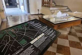 Dispositivos são voltados para visitantes com deficiência visual