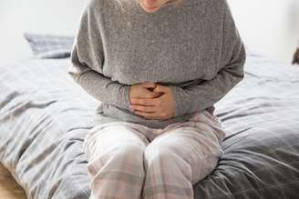 Sentir dor abdominal não significa necessariamente a presença de H. pylori: causas associadas a esse sintoma são inúmeras