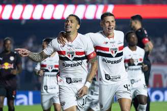 Luciano, do São Paulo, comemora gol contra o Red Bull Bragantino pelo Brasileirão.
