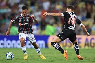 Galarza (#19) pelo Vasco, em clássico contra o Fluminense (