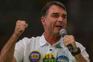 Candidato a presidência pelo PL, Flávio Bolsonaro, durante lançamento de campanha oficial de Douglas Ruas para o governo do estado, no estádio do Maracanazinho, zona norte do Rio de Janeiro.