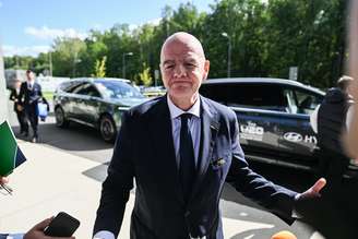 Gianni Infantino, presidente da FIFA, durante chegada ao estádio de Katowice, na Polônia, para acompanhar a abertura da Copa do Mundo de Futebol Feminino Sub-20 - 