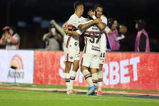 São Paulo vence Atlético-MG no Morumbis. 