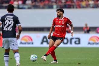 Flamengo assumiu a liderança ao vencer o Remo