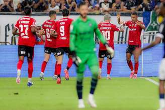 Chuva e gramado pesado também impuseram dificuldades ao Flamengo em Belém –