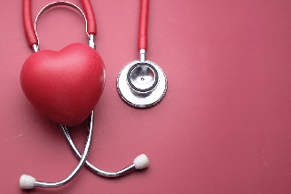 Conhecer os fatores de risco e manter o acompanhamento médico regular são medidas importantes para a prevenção de doenças no coração