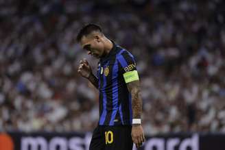 Gols dos espanhóis surgiram de erros grosseiros do clube italiano