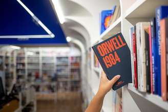 '1984', de George Orwell, é citado em discurso de André Mendonça.