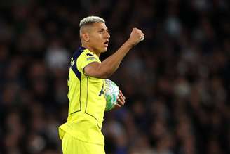 Richarlison em comemoração pelo Tottenham (Photo by Justin Setterfield/Getty Images)
