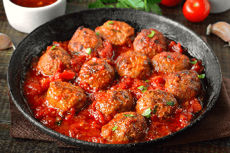 Almôndegas de carne ao molho de tomate