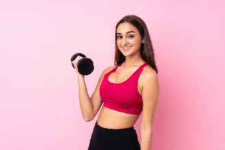 Dominância, histórico de lesões e padrões de movimento são alguns fatores que podem influenciar a diferença de força entre os lados durante os exercícios
