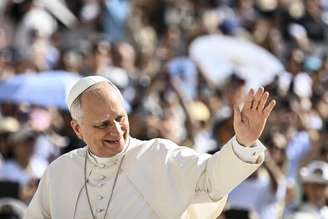Leão XIV durante audiência geral no Vaticano