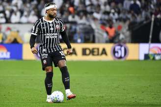 Quantos cartões terão em Estudiantes e Corinthians?