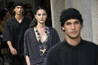 Desfile da coleção da Armani na Semana de Moda de Milão em junho