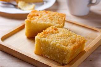 Bolo de mandioca de liquidificador.