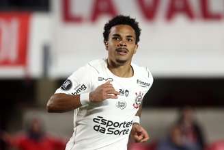 Kaio César, autor do gol de empate do Corinthians contra o Estudiantes, em La Plata, pela partida de ida das quartas de final da Libertadores - 