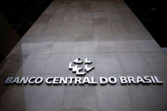 O logotipo do Banco Central do Brasil é visto em sua sede, em Brasília, Brasil, em 18 de dezembro de 2024. REUTERS/Adriano Machado