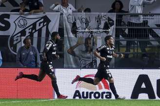 Santos v Cruzeiro - Brasileirao 2026 