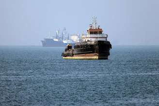 Embarcação foi atingida nas proximidades das ilhas de Hengam e Qeshm