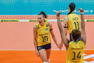 Seleção brasileira feminina de vôlei vence Argentina e está classificado para a Olimpíada de Los Angeles.