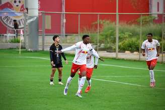 Weimar Palacios, jogador do time sub-20 do Red Bull Bragantino. 