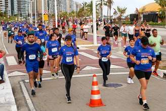Caminhantes e corredores amadores na etapa de Fortaleza em 2025 (Foto: Luiz Doro / @dorofoto / HT Sports)