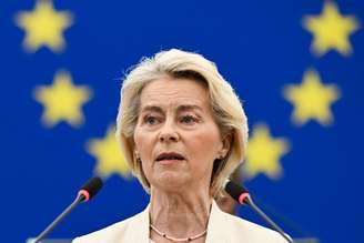 Ursula von der Leyen discursa no Parlamento Europeu, em Estrasburgo
