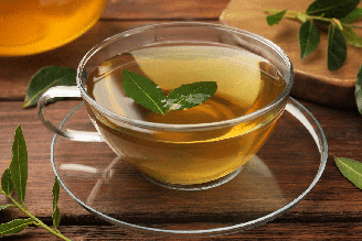 O chá de louro é utilizado na medicina natural desde a Antiguidade e beneficia a saúde geral do corpo