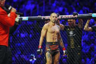 Pantoja recuperará o cinturão do UFC?