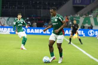 Jhon Arias, do Palmeiras, durante partida contra o São Paulo pelo Brasileirão