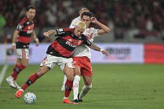 Flamengo e RB Bragantino se enfrentaram pela 28ª rodada do Campeonato Brasileiro