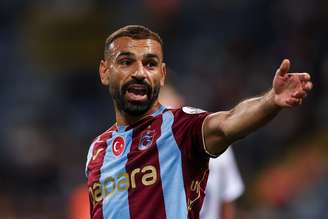 Mohamed Salah é proibido de dirigir por seis meses na Inglaterra; entenda o caso. 